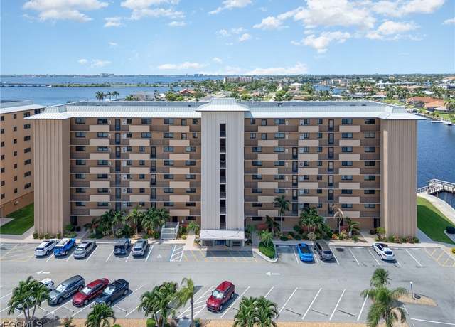 Property at 4260 SE 20th Pl #802, Cape Coral, FL 33904, 3 beds, 3 baths