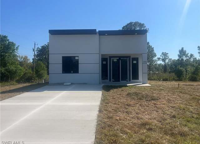 Property at 602 E 13th St, Lehigh Acres, FL 33972, 2 beds, 1 bath