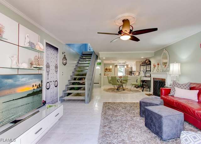 Property at 4641 SW Santa Barbara Pl #5, Cape Coral, FL 33914, 2 beds, 2.5 baths