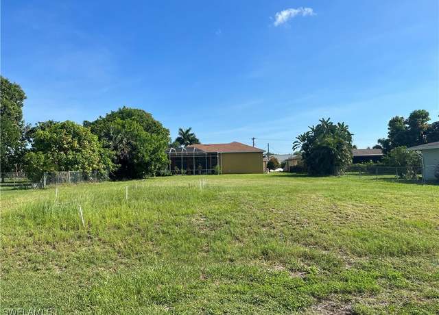 Property at 1433 SE 30th St, Cape Coral, FL 33904