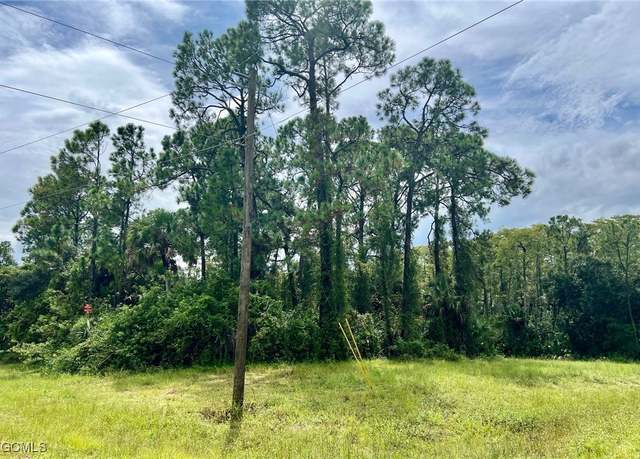 Property at 8027 Life Cir, Labelle, FL 33935