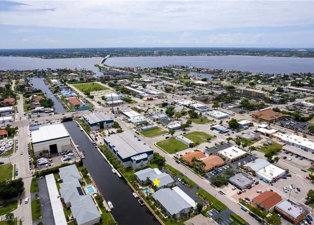 Property at 1409 SE 46th Ln #105, Cape Coral, FL 33904, 2 beds, 2 baths