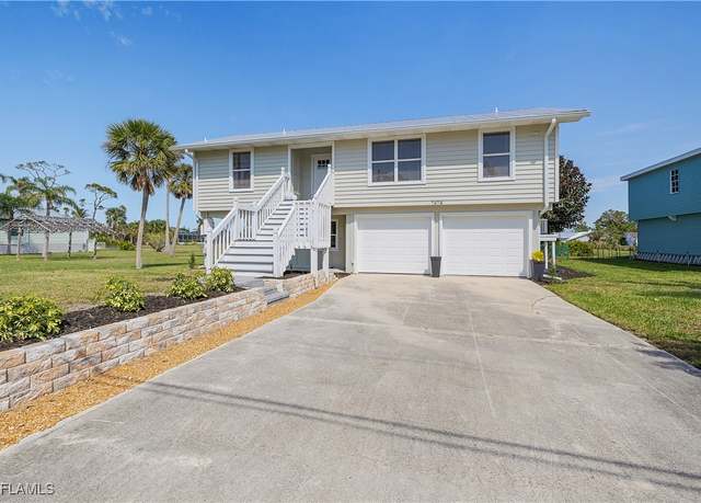 Property at 7674 Caloosa Dr, Bokeelia, FL 33922, 3 beds, 2 baths