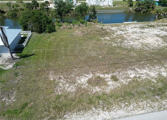 Property at 1902 NE 13th Pl, Cape Coral, FL 33909