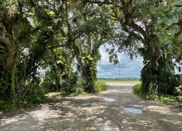Property at 4605 W State Road 80, Labelle, FL 33935, 3 beds, 2 baths