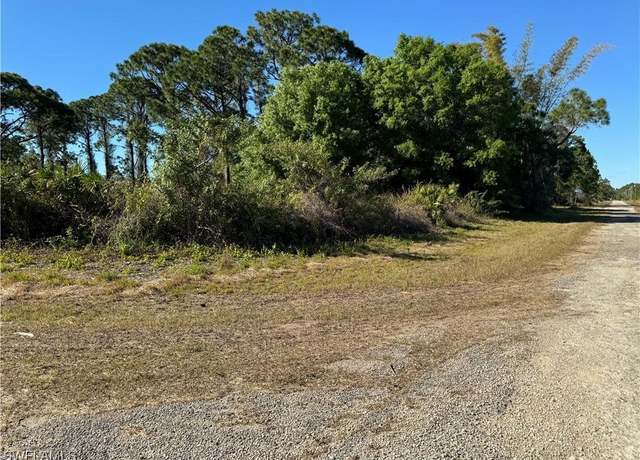Property at 1069 Barrs St E, Lehigh Acres, FL 33974