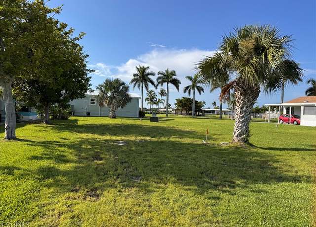 Property at 168 Orange Harbor Dr, Fort Myers, FL 33905