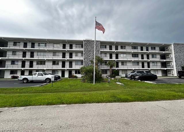 Property at 4906 Victoria Dr #412, Cape Coral, FL 33904, 2 beds, 2 baths