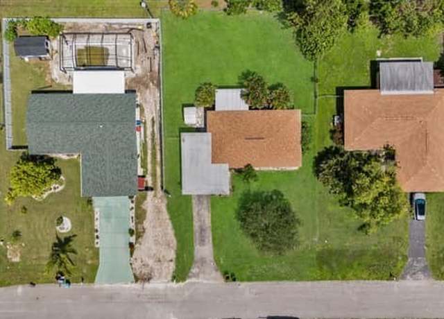 Property at 315 NE 11th Ave, Cape Coral, FL 33909, 3 beds, 1.5 baths
