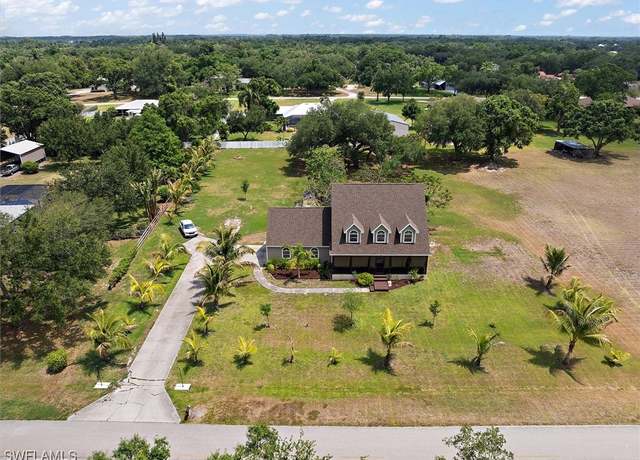 Property at 3199 River Grove Cir, Fort Myers, FL 33905, 5 beds, 3 baths