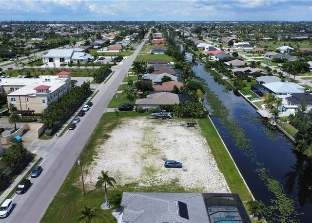 Property at 2227 SW 15th Pl, Cape Coral, FL 33991