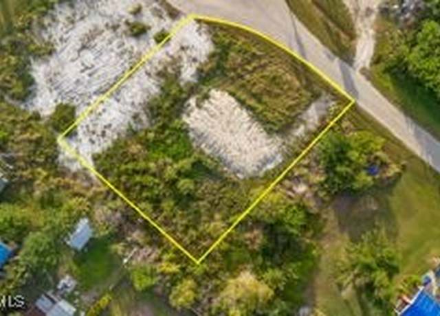 Property at 5476 Easy St, Bokeelia, FL 33922