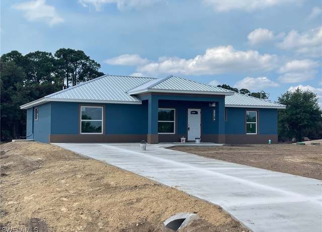 Property at 101 Concord Loop, Labelle, FL 33935, 4 beds, 2 baths