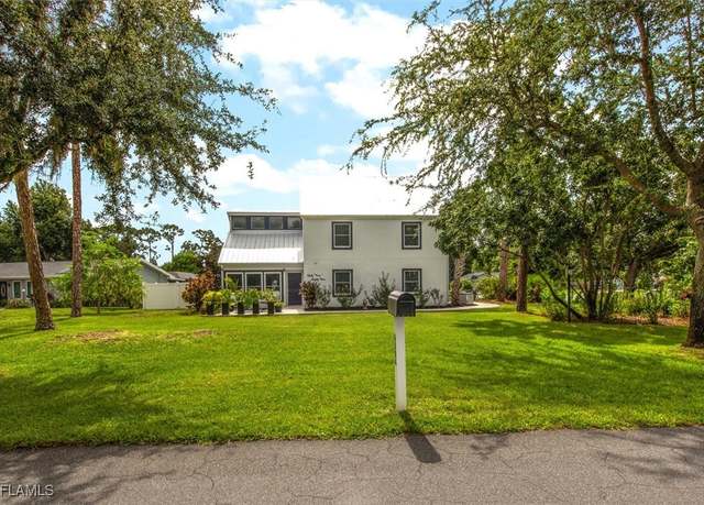 Property at 6384 Morgan La Fee Ln, Fort Myers, FL 33912, 3 beds, 2.5 baths