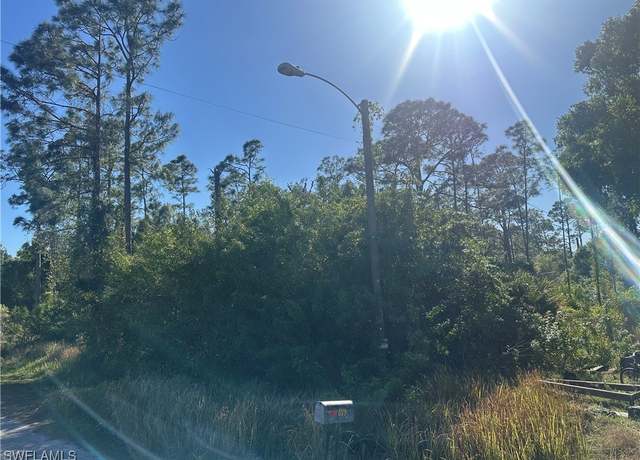 Property at 1117 5th Ave, Lehigh Acres, FL 33972