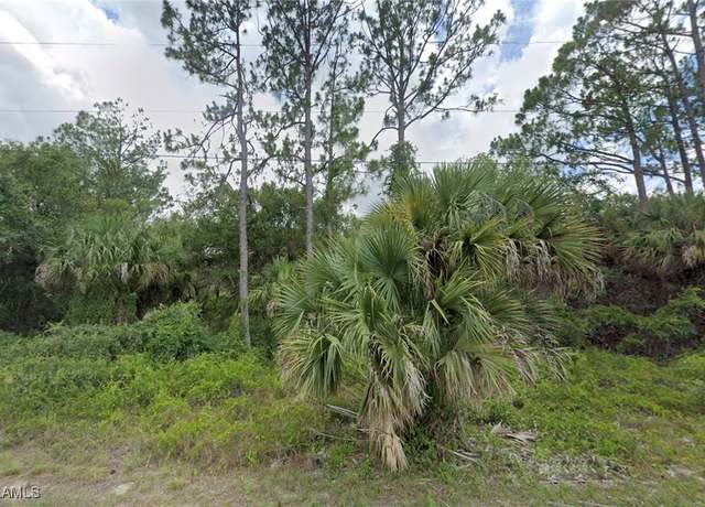 Property at 1919 Walcott Loop, Lehigh Acres, FL 33972