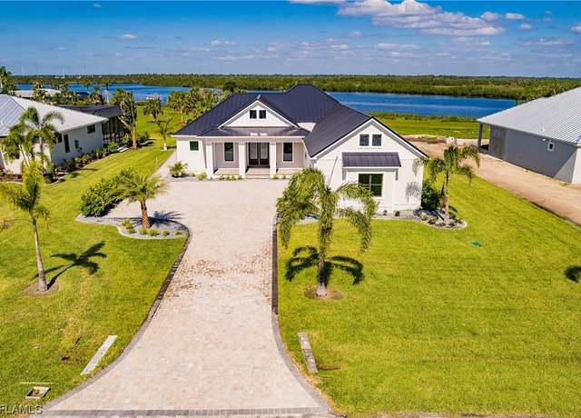 Property at 2073 Treasure Ln, Punta Gorda, FL 33982, 4 beds, 3 baths