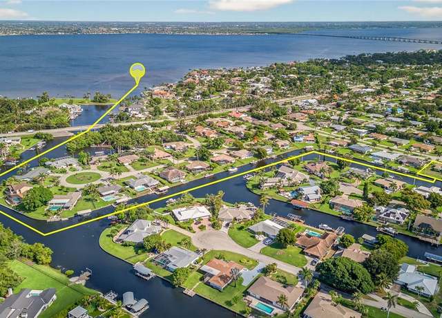 Property at 1376 Whiskey Creek Dr, Fort Myers, FL 33919, 3 beds, 2 baths