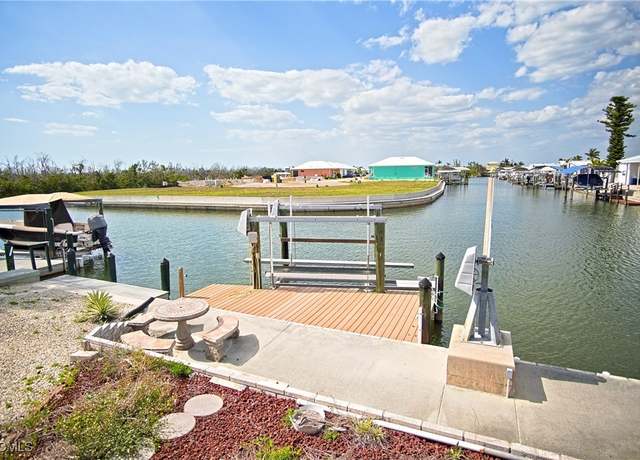 Property at 3934 Dewberry Ln, St James City, FL 33956