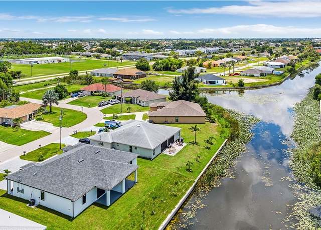 Property at 604/602 SW 8th Pl, Cape Coral, FL 33991, 6 beds, 5 baths