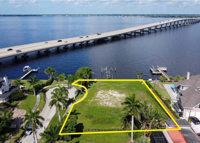 Property at 1301 Rio Vista Ave, Fort Myers, FL 33901
