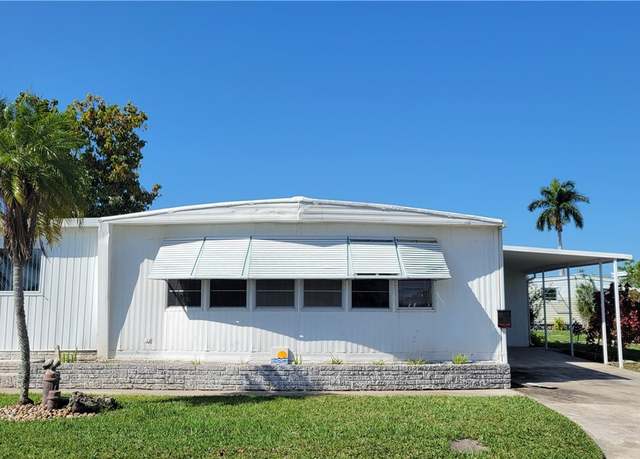 Property at 268 Shoreland Dr, Fort Myers, FL 33905, 2 beds, 2 baths