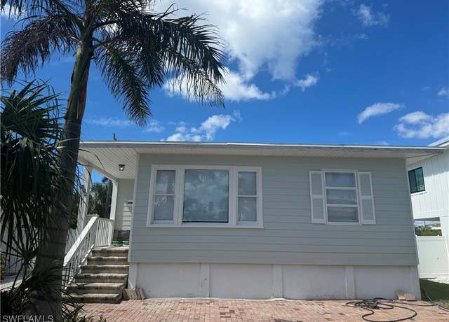 Property at 159 Pearl St, Fort Myers Beach, FL 33931, 2 beds, 2 baths