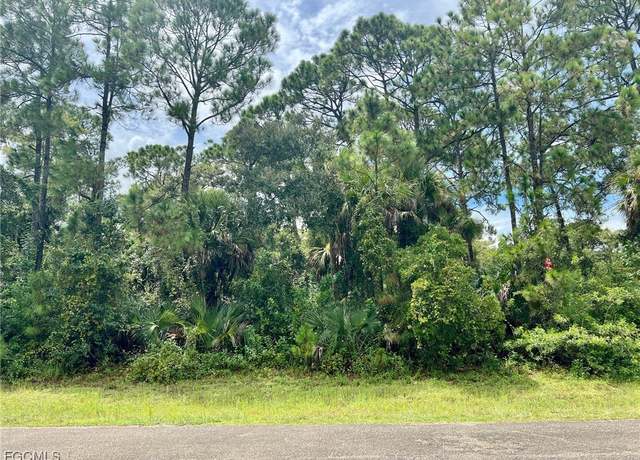 Property at 8103 Life Ct, Labelle, FL 33935