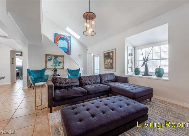 Property at 4345 SW 1st Pl, Cape Coral, FL 33914, 3 beds, 2 baths