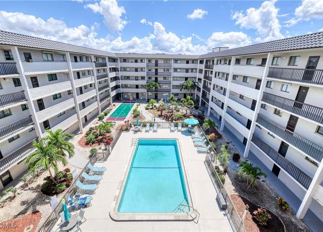 Property at 2121 Collier Ave #305, Fort Myers, FL 33901, 2 beds, 2 baths