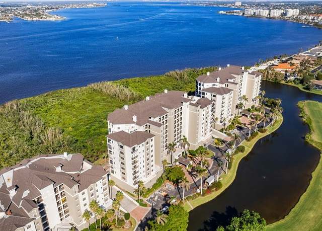 Property at 11600 Court Of Palms #206, Fort Myers, FL 33908, 2 beds, 2.5 baths