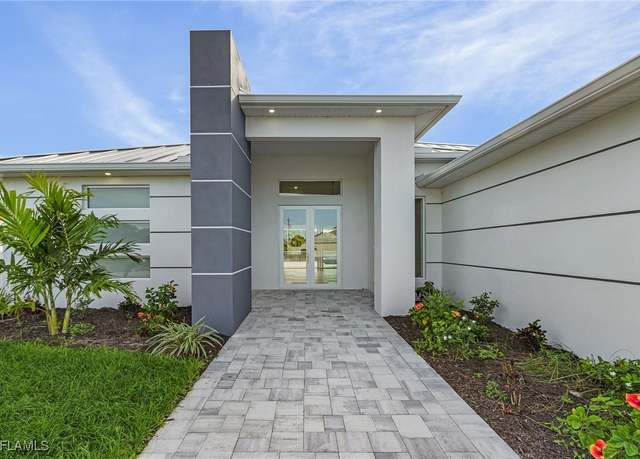 Property at 1430 SE 23rd St, Cape Coral, FL 33990, 4 beds, 3 baths