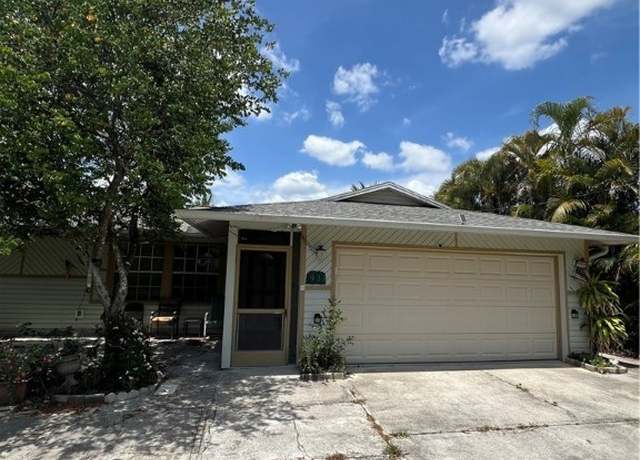 Property at 931 16th Ave SW, Naples, FL 34117, 3 beds, 2 baths