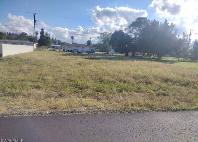 Property at 710 Fillmore Ave, Lehigh Acres, FL 33936