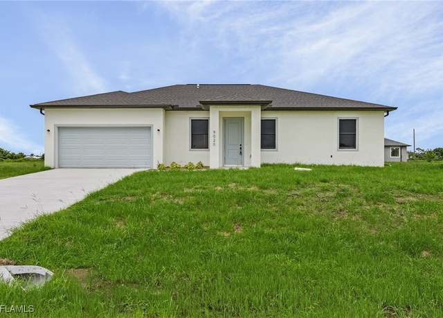 Property at 9020 E Justice Cir, Labelle, FL 33935, 4 beds, 2 baths