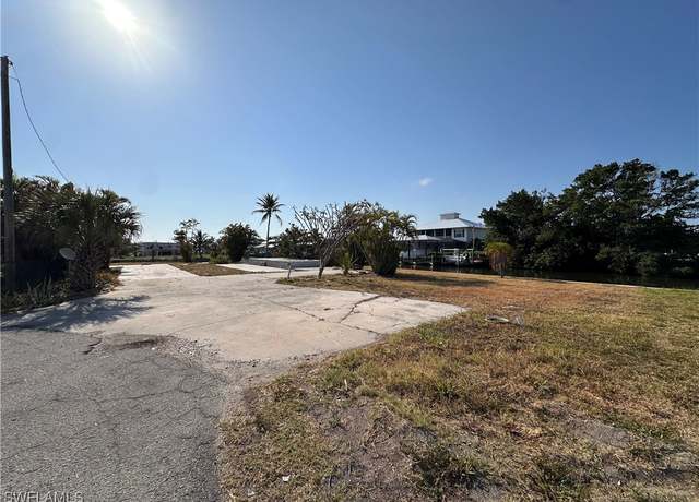 Property at 2654 Heron Ct, St. James City, FL 33956