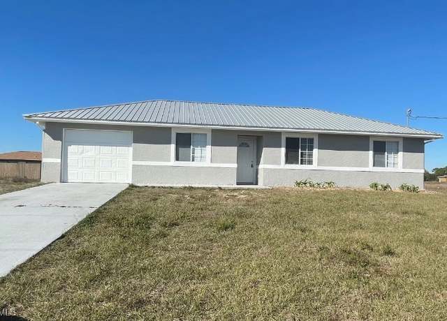 Property at 7064 Tide Cir, Labelle, FL 33935, 3 beds, 2 baths