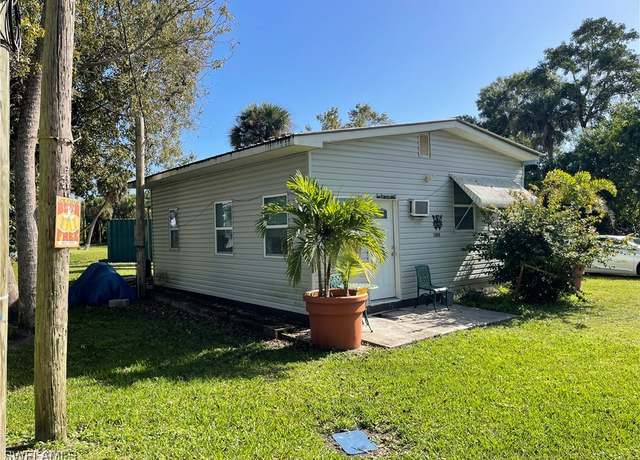 Property at 1048 Arvin Ln, Moore Haven, FL 33471, 1 bed, 1 bath