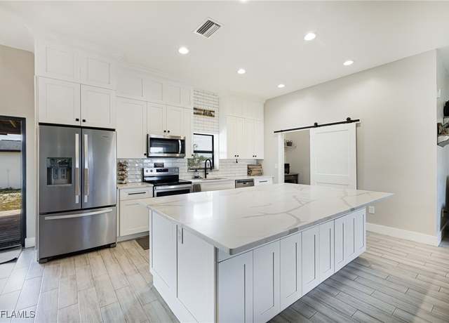 Property at 7717 16th Ter, Labelle, FL 33935, 4 beds, 2 baths