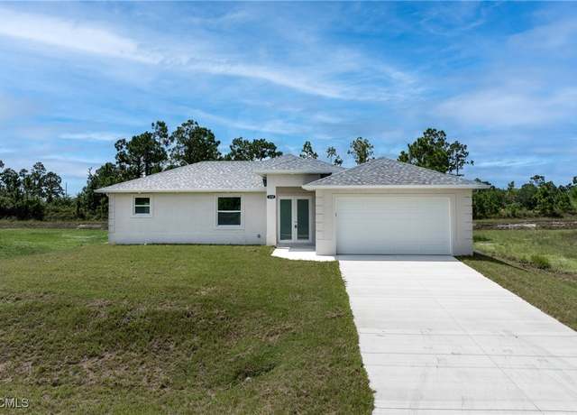 Property at 1252 Edna St E, Lehigh Acres, FL 33974, 3 beds, 2 baths