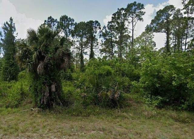 Property at 1016/1018 Ainsworth St E, Lehigh Acres, FL 33974