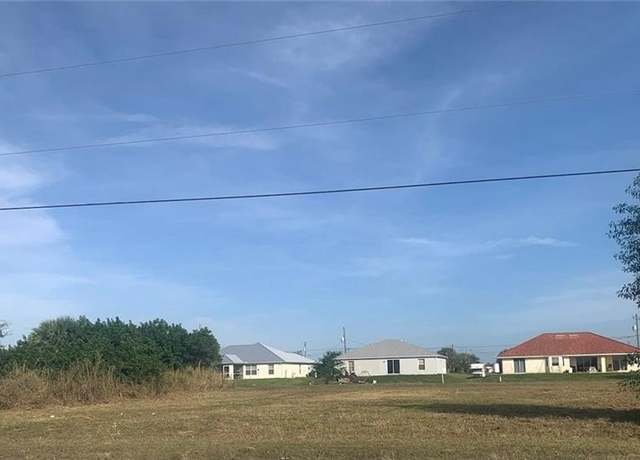 Property at 1012 Champion Ave, Lehigh Acres, FL 33971