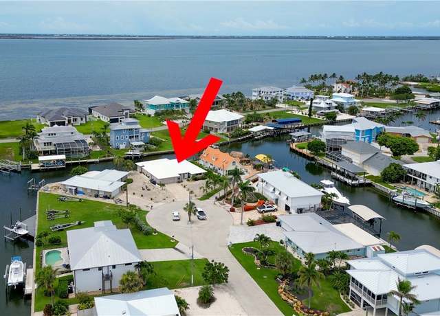 Property at 2277 Sapodilla Ln, St James City, FL 33956, 3 beds, 2 baths