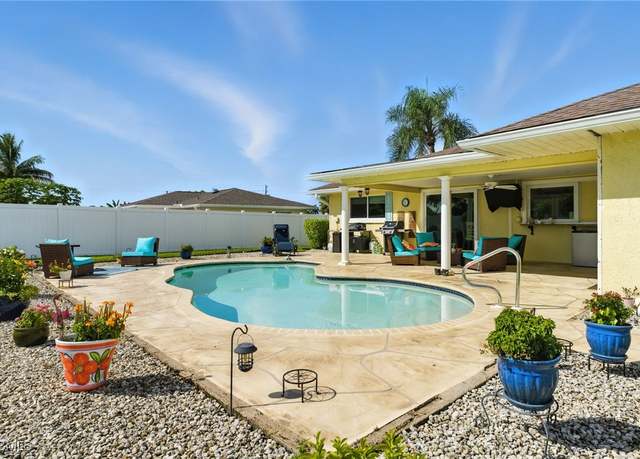 Property at 3913 SE 1st Pl, Cape Coral, FL 33904, 3 beds, 2 baths