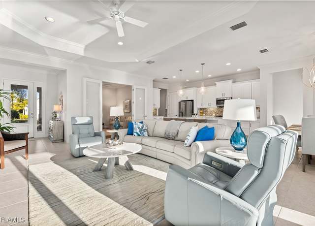 Property at 13589 Starwood Ln, Fort Myers, FL 33912, 3 beds, 3.5 baths