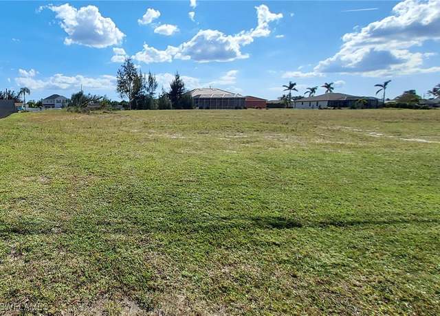 Property at 836 SW 28th St, Cape Coral, FL 33914