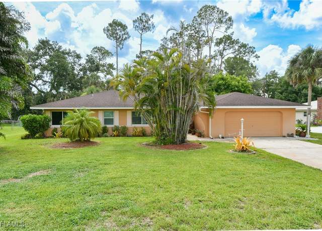 Property at 212 Lake Ave, Lehigh Acres, FL 33936, 4 beds, 3 baths