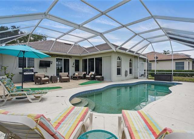 Property at 2246 Oxford Ridge Cir, Lehigh Acres, FL 33973, 3 beds, 2 baths