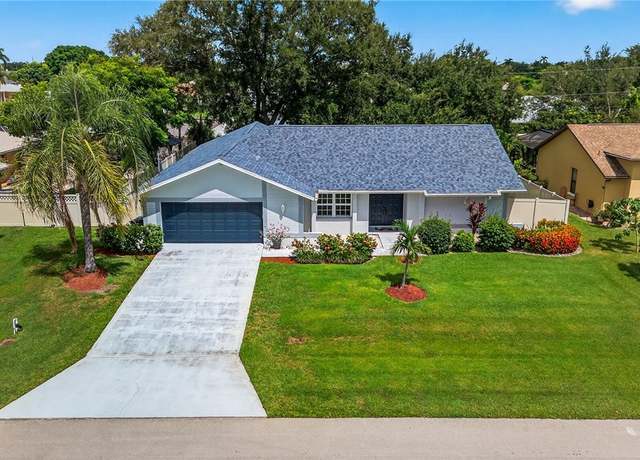 Property at 623 SE 9th Pl, Cape Coral, FL 33990, 3 beds, 2 baths