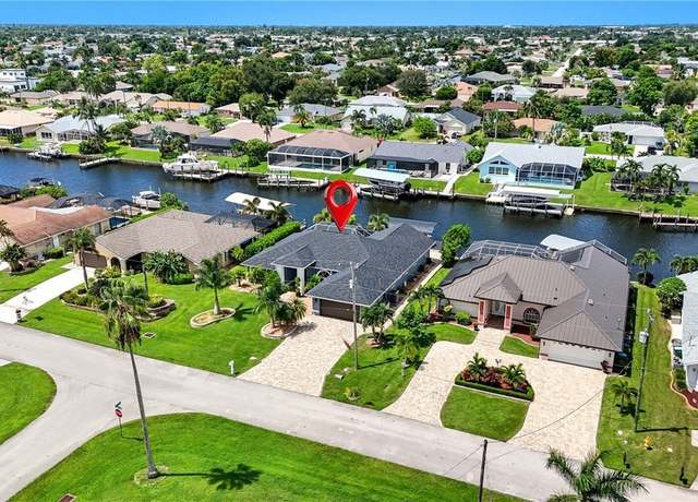Property at 1062 SE 21st Ave, Cape Coral, FL 33990, 4 beds, 2.5 baths